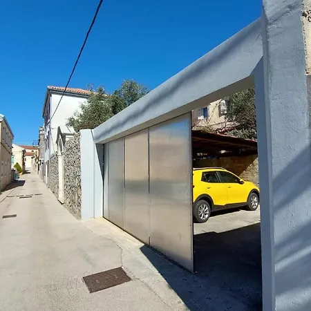 Kristina And Free Parking Appartamento